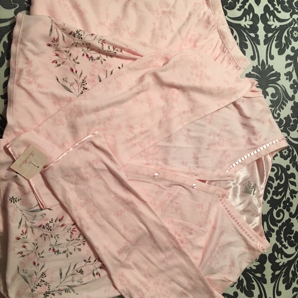 Secret Treasures Sleepwear